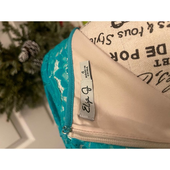 Eliza’s Lace Green knee-length dress, size 4 - Picture 3 of 4